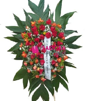 Coroa de Flores com rosas