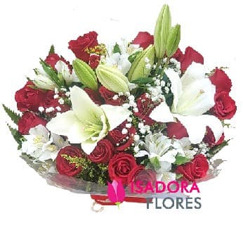 Buquê com Rosas e Lírios