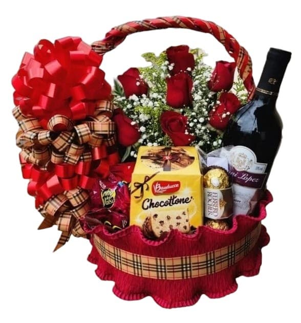 Cesta de Natal com Arranjo de Rosas