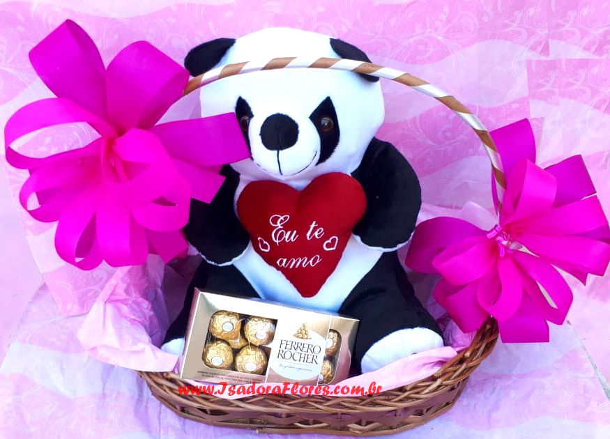 Cesta com Panda e chocolate