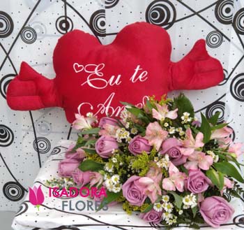 Buquê Rosas e Astromélias + Coração