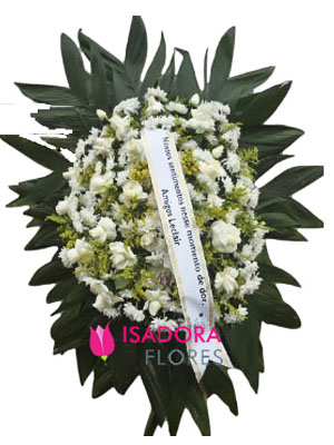 Coroa com Flores Brancas